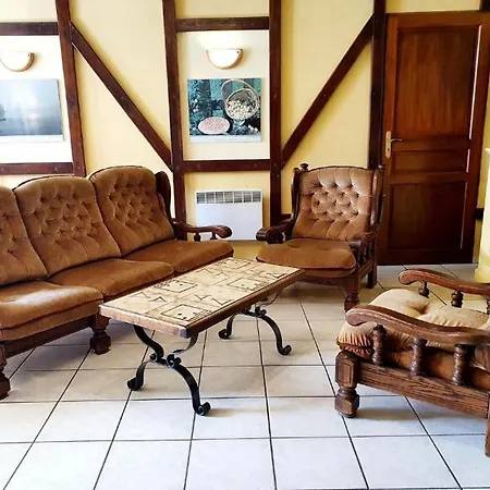 De L'albe + Du Saulnois Apartment Laning